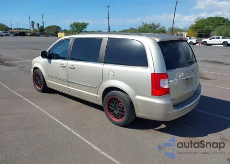 2014 Chrysler Town & Country Touring from USA, damaged, VIN 2C4RC1BG7ER211014